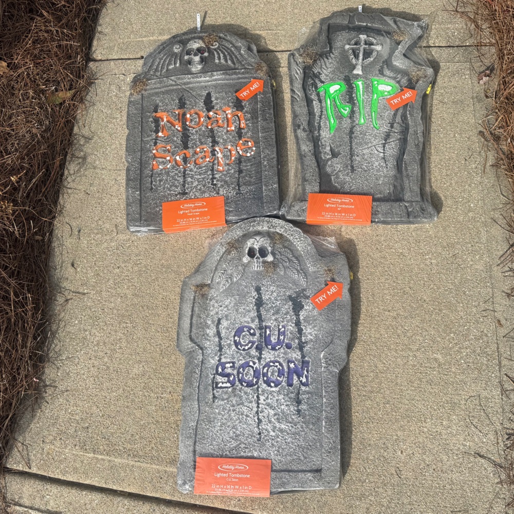 Light-Up Tombstone Halloween Decorations -  Set of 3 - NWT